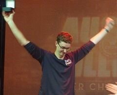 Победитель сателлита на PartyPoker из Сиднея смог выиграть турнир Aussie Millions 2010 в Мельбурне. Тайрон Крост, ставший вторым австралийцем, выигравшим этот турнир, получил за свои заслуги $2 миллиона австралийских долларов. 